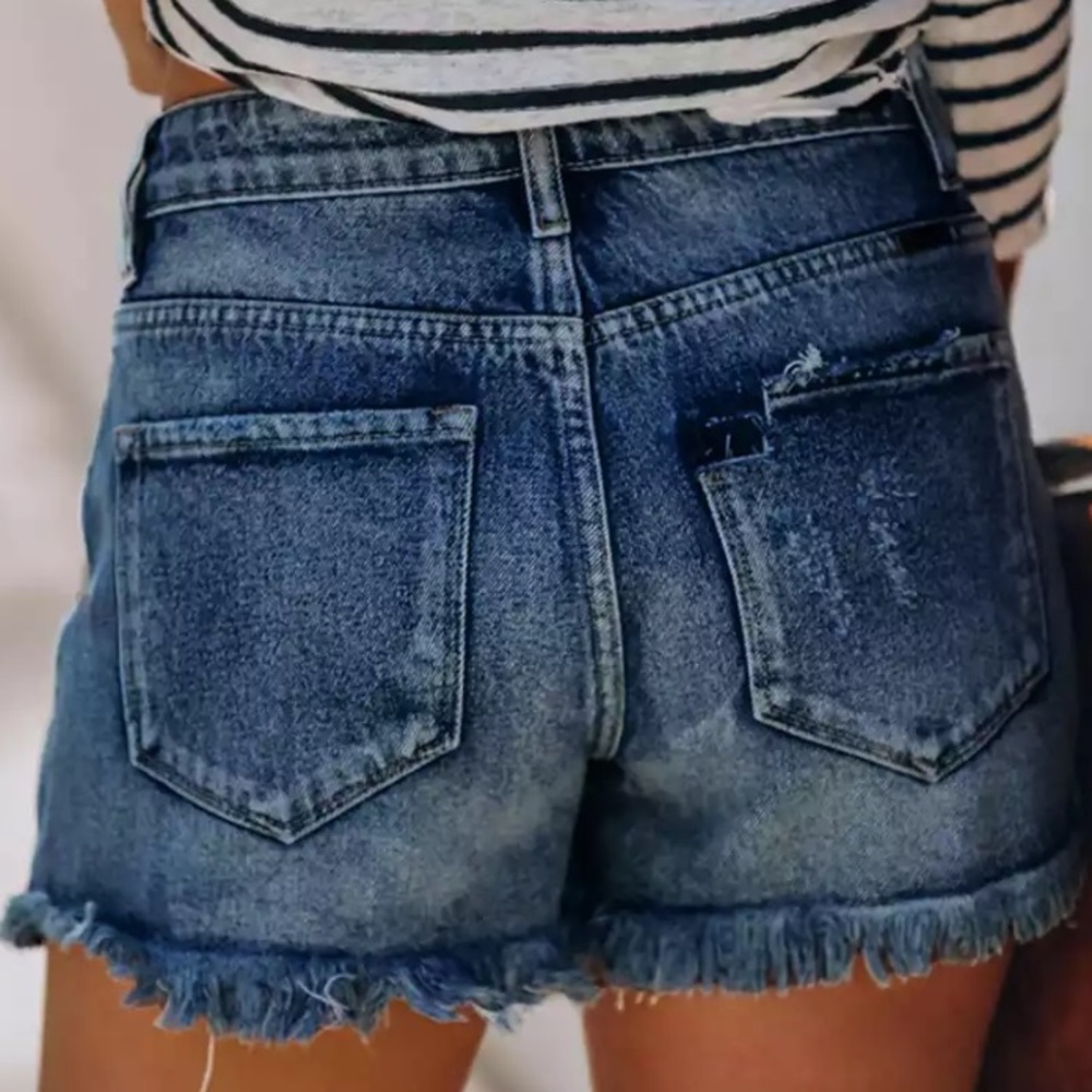 KINSLEY Denim shorts - Picture 3 of 3